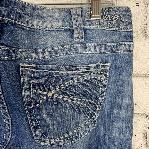 Vintage Silver Tuesday Low Rise Bootcut Distressed Light Wash Denim Flare Jeans - Picture 6 of 16